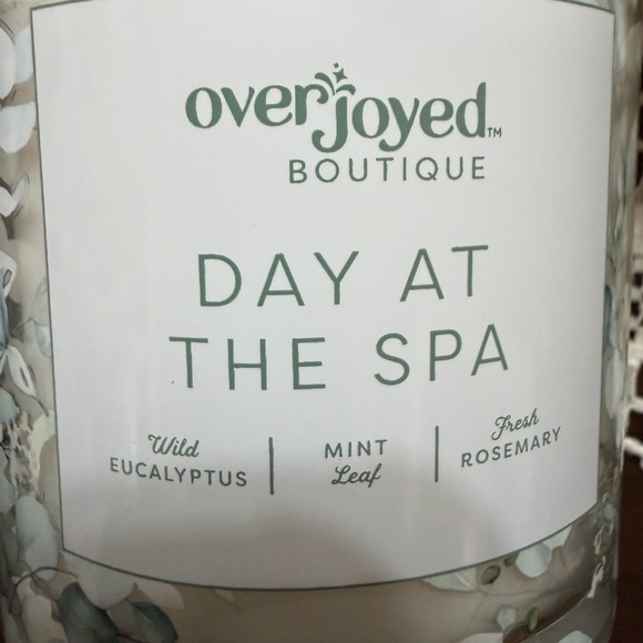 Overjoyed Boutique Day at the Spa Candle and Gold Bee Lantern - Picture 2 of 10